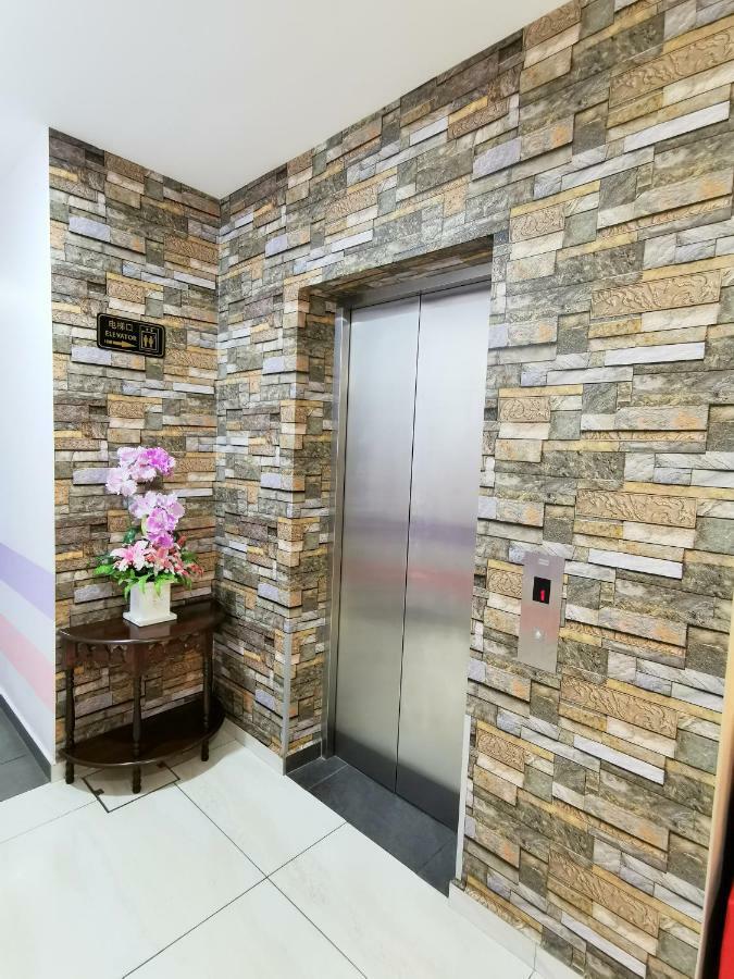 Palazzo Hotel Kulai Kültér fotó