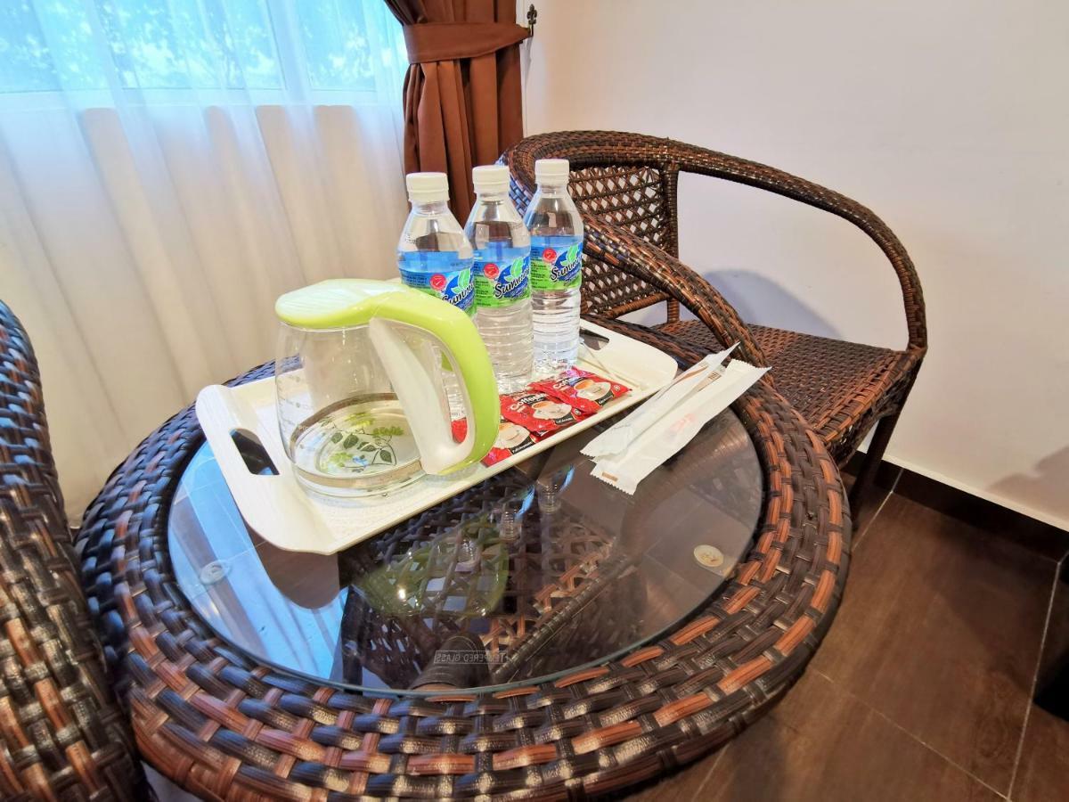 Palazzo Hotel Kulai Kültér fotó